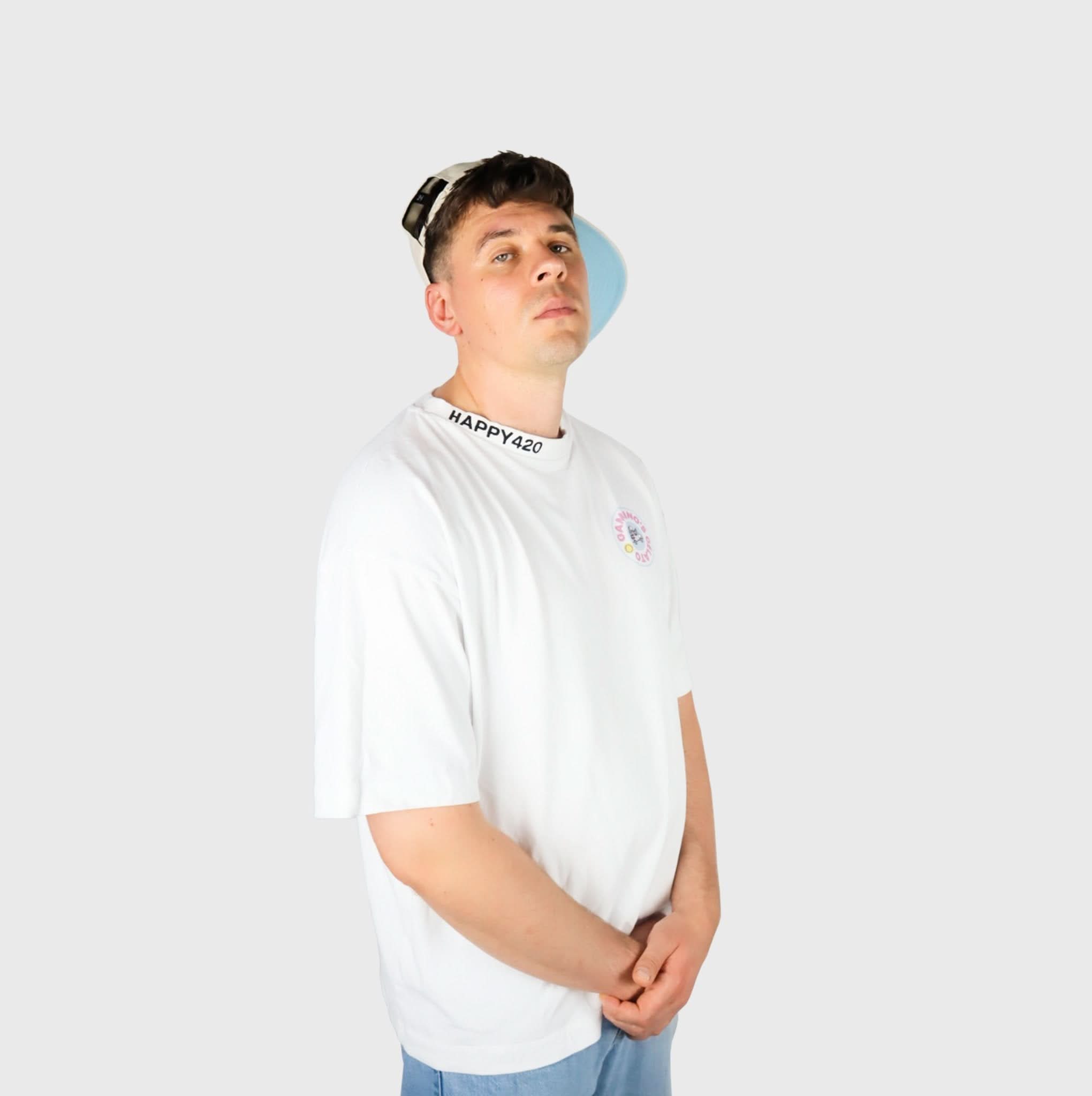 Oversize White T Collar Knit x Gambinos Gelato - Happy420.de