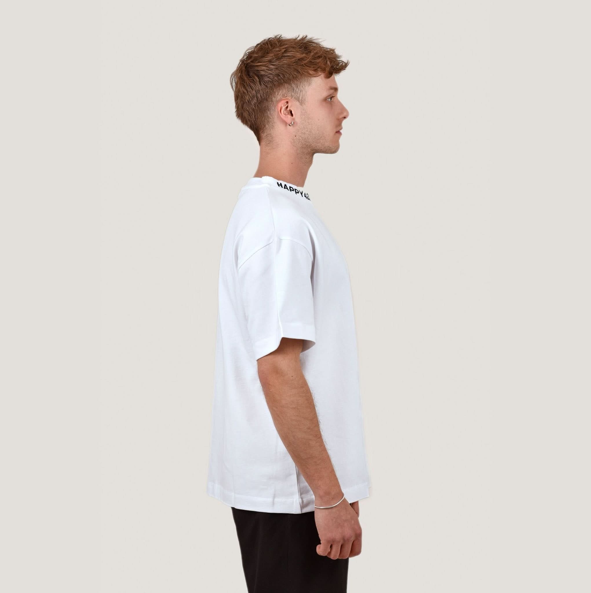 Oversize T - Kragen mit Stick Weiß - Happy420.de