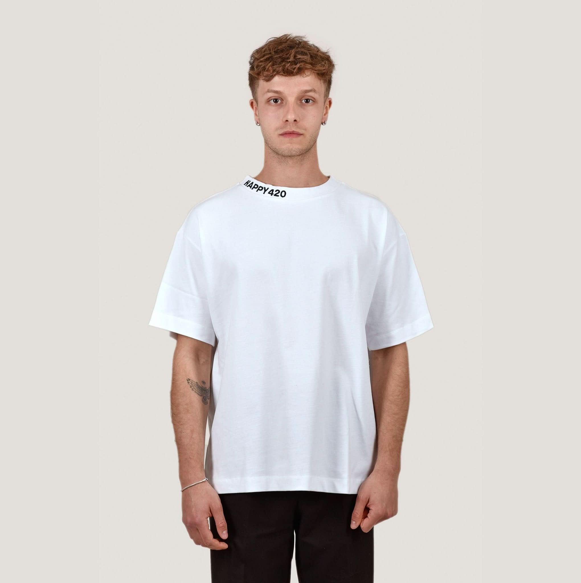 Oversize T - Kragen mit Stick Weiß - Happy420.de